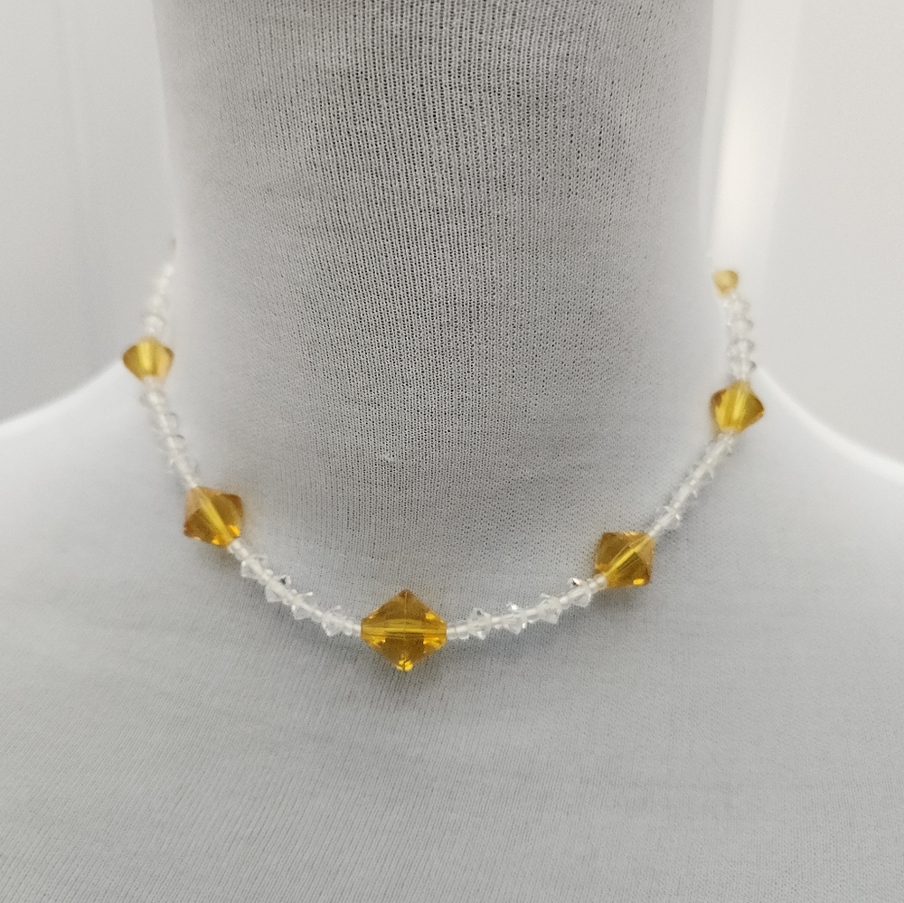 Vintage circa 1960 Glass Amber and Clear‎ Bead Necklace 7.25"